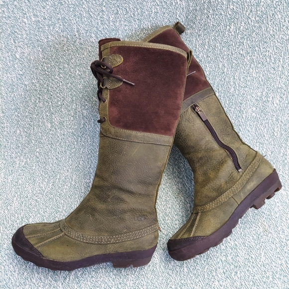 UGG Shoes - Ugg Becloud Waterproof Genuine Shearling Lined Tall Lace Up Boot Size 7